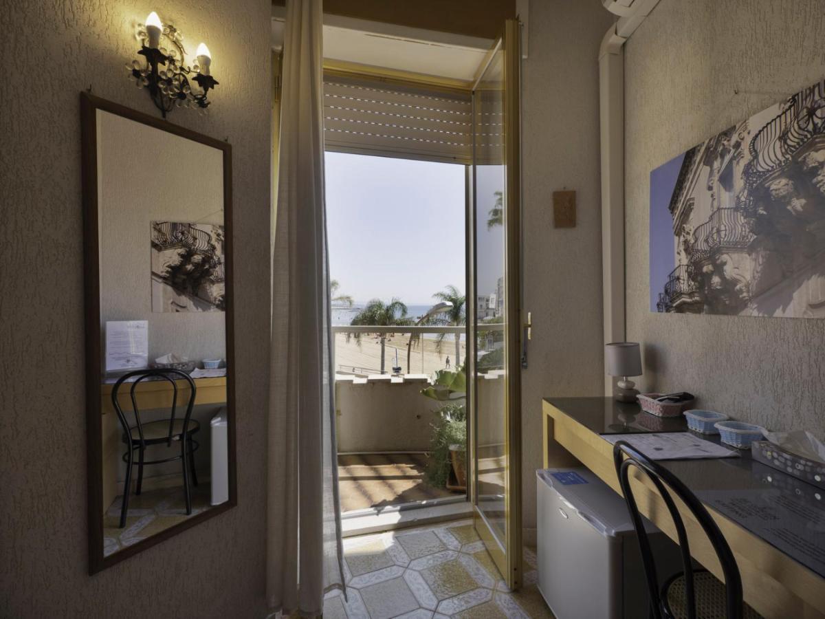 L'Onda Bed and Breakfast Marina di Ragusa Eksteriør billede